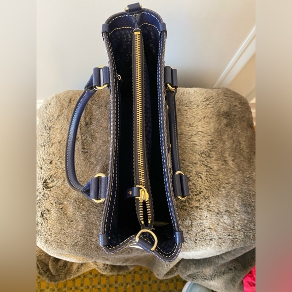 Kate Spade Wellesley Small Quinn Stripe Bag - Picture 5 of 9